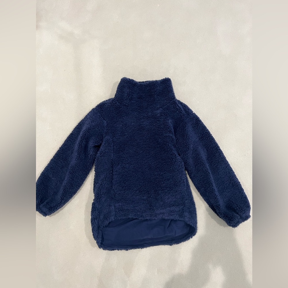 Lululemon Athletica Warm Restore Sherpa Pullover in Navy. Size 4.